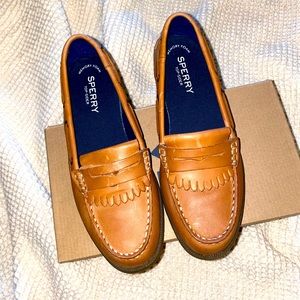 🔥 Women Sperry Penny Loafers 🔥